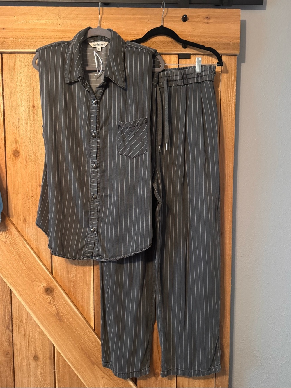 DAVI & DANI Charcoal Pinstripe Wide-Leg Pant set
